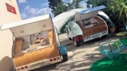 Zamawiający Gidget Retro Camper sam wybiera kolorystkę nadwozia, błotników czy części kuchennej - zdjęcie 2